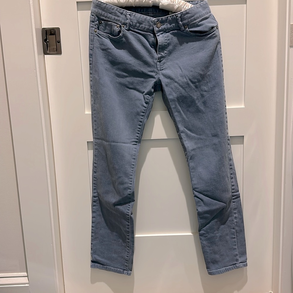 Nili Lotan jeans sz 6. Excellent condition. Soft denim material. Great color!